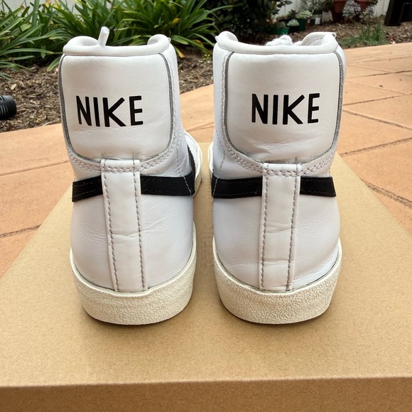 Nike Blazers in black and white - Picture 4 of 10